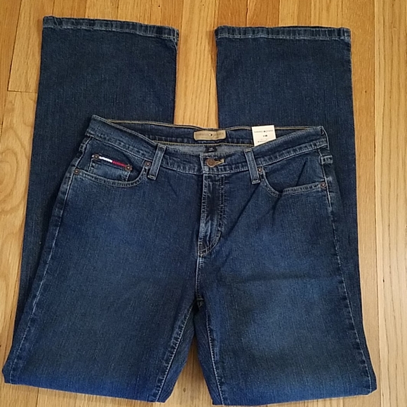 NWT  TOMMY JEANS LOW RISE JILL JEANS SIZE 11R FLARRED LEG - Picture 3 of 7